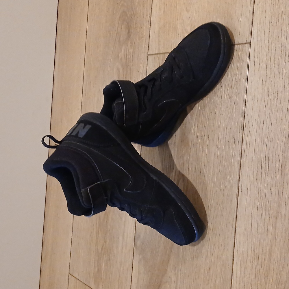 Nike Court Borough Mid Top Sneakers - Picture 2 of 5